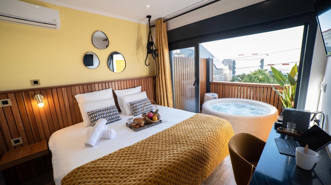 Maison Le Patio Jacuzzi Saint-Denis Bagian luar foto