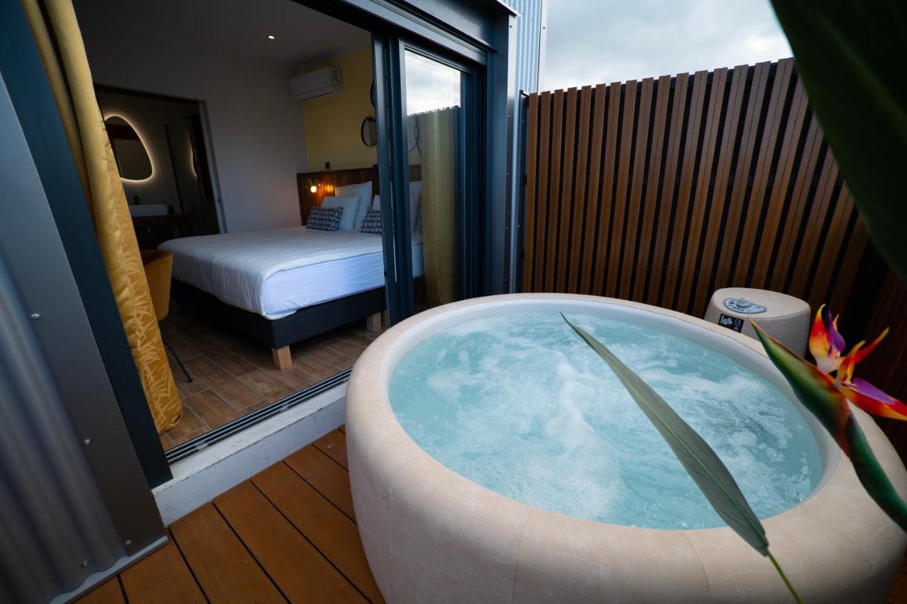 Maison Le Patio Jacuzzi Saint-Denis Bagian luar foto