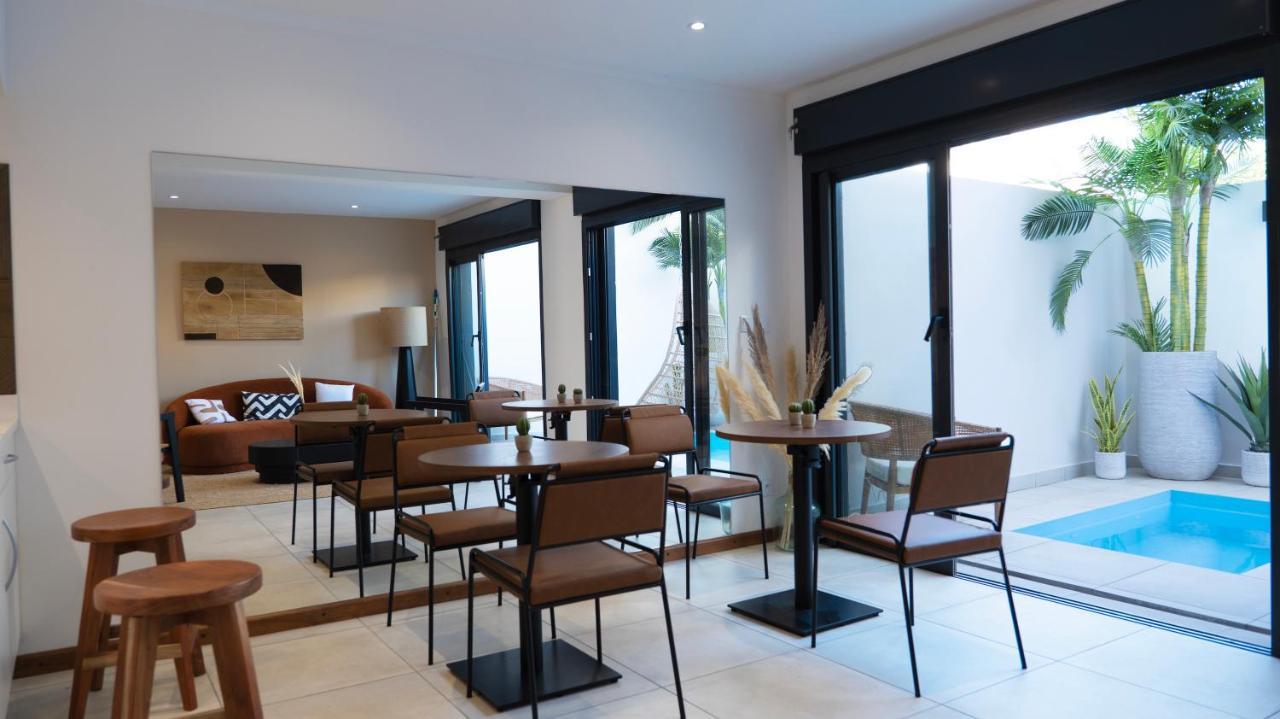 Maison Le Patio Jacuzzi Saint-Denis Bagian luar foto
